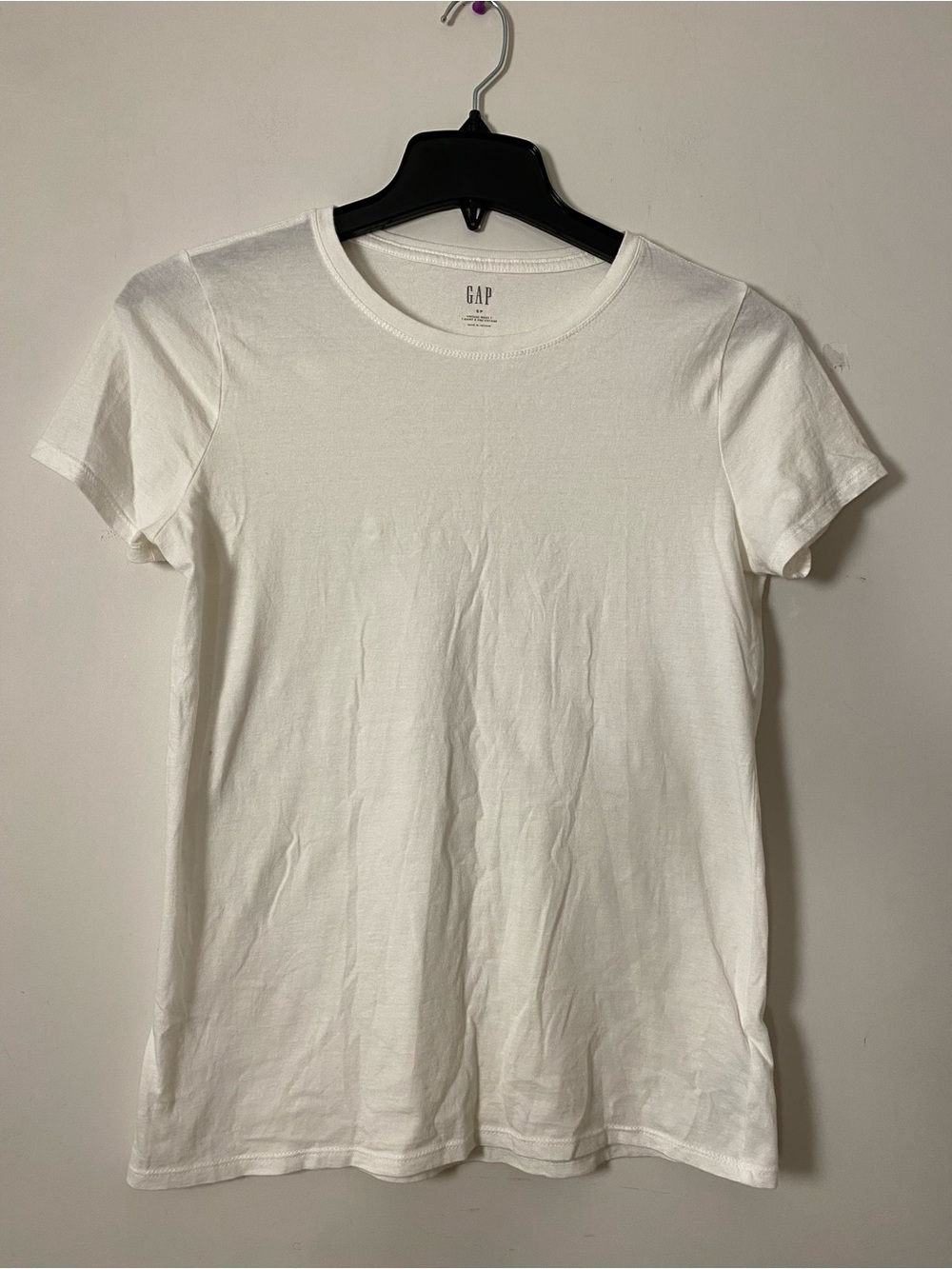 GAP Classic Crew Neck T-Shirt - White